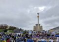 Ligji i ri rigoroz për ushtarët ukrainas miratohet, protestat shpërthejnë në Kiev.