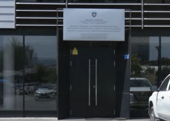 MB-ja krijoi një komision për të shqyrtuar ofertat, pavarësisht se një kompanie i ishte premtuar kontrata.