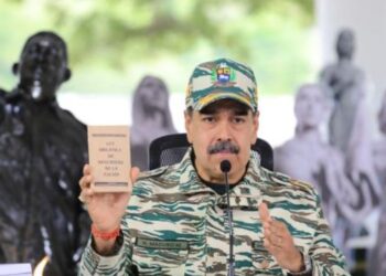 Maduro paralajmëron SHBA-të: Do të godasim nëse përballohemi me një agresion ushtarak amerikan.