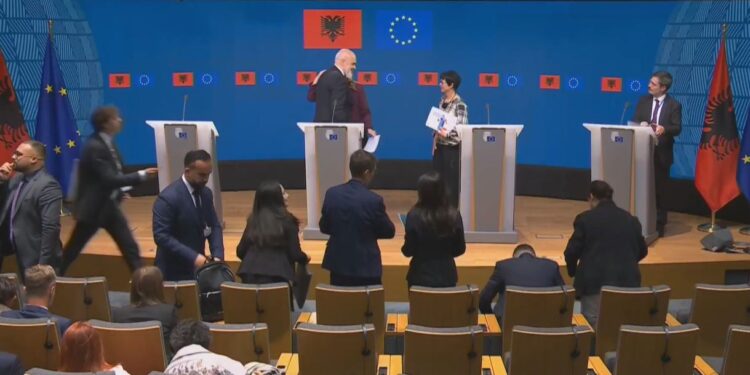 Marta Kos: Ne jemi përkrahës të vizionit të kryeministrit Rama për përfundimin e negociatave deri në 2027, duke hapur katër grupe të tjera kapitujsh.
