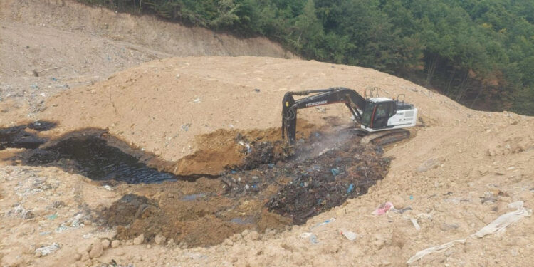 Mendimi se lokacioni i dyshuar për varrezë masive në Kozhle është shfrytëzuar si deponi mbeturinash.