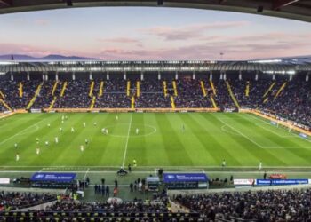 Ndeshja mes Italisë dhe Izraelit në pikëpyetje? Kryebashkiaku i Udine kërkon shtyrje, ndërsa Ministria e Brendshme thotë se mund të zhvillohet.