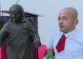 "Nënë Tereza më ofroi një jetë të re": Historia e burrit me nanizëm dhe detajet e vizitës së parë të shenjtores në Shqipëri në 1989, sipas dokumenteve të Arkivës.
