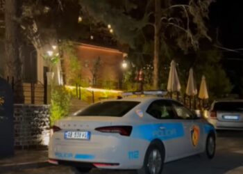 Nga rrëzimi i karrigeve me shkopinj bejsbolli: Detajet e sherrit në Korçë, si u përkeqësua situata