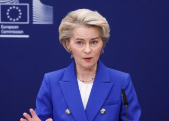 Ngjarje alarmante në fluturimin e presidentes së KE-së! GPS-i bllokohet nga Rusia, pilotët detyrohen të bëjnë ulje emergjente në Bullgari.