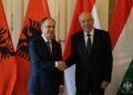 “Një hap i rëndësishëm drejt BE-së: Shqipëria siguron mbështetje nga Hungaria, Begaj takon homologun Sulyok”