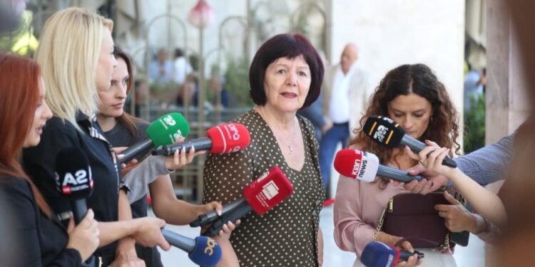 "Njeri i qetë dhe i vendosur", Marjeta Larja gjatë homazheve për Dhimitër Anagnostin: Pasioni i tij ishte i veçantë