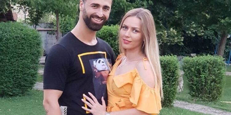 Nuk kam qenë i plotësuar", thotë këngëtari Erik Lloshi: "Nuk e kam tradhtuar kurrë bashkëshorten, por...