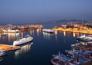 Operacion i madh në portin e Pireut / Më shumë se 2,000 konteinerë sekuestron, Shqipëria përfshihet në trafikun e paligjshëm.
