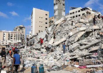 Operacionet izraelite attackojnë ndërtesa të larta në Gaza, civileve u bëhet thirrje për të evakuuar.