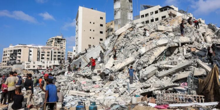 Operacionet izraelite attackojnë ndërtesa të larta në Gaza, civileve u bëhet thirrje për të evakuuar.