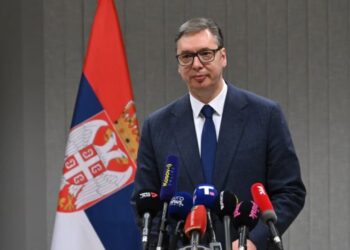 “Parada e Ushtrisë Serbe: Vuçiç thekson mesazhin e stabilitetit dhe paralajmërimin për agresorët e mundshëm”