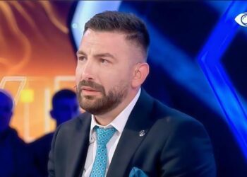 Paraliza faciale dhe gjendja aktuale e këngëtarit Kelly: detaje të reja zbulohet.