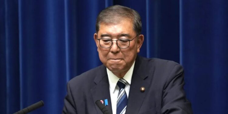 Pasojat e rënda të zgjedhjeve shqetësojnë kryeministrin japonez, Shigeru Ishiba jep dorëheqjen e menjëhershme.