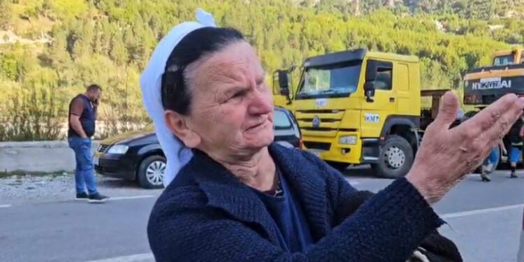 “Për një copë bukë e humbëm”/ Të moshuarit të shqetësuar pas shembjes së ndërtimit në Valbonë