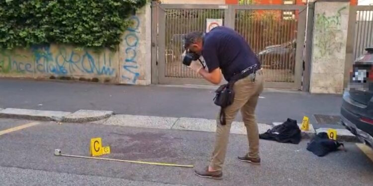 Përleshje të dhunshme në rrugët e Milanos, shqiptarët dhe afrikanët të përfshirë, një 32-vjeçar në gjendje kritike.