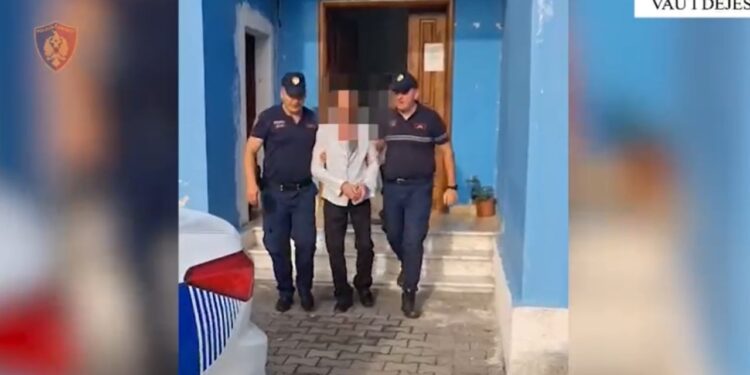 Përplasje në Vaun e Dejës/ 53-vjeçari arrestohet për dhunë fizike dhe tentativë sulmi me thikë ndaj bashkëfshatarit për çështje pronash
