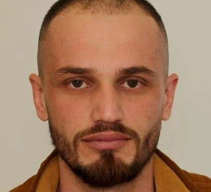 Policia bën thirrje për ndihmë në gjetjen e të dyshuarit për vrasjen në Llapashticë të Podujevës