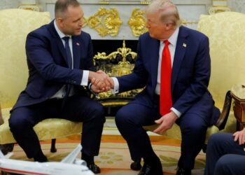"Polonia përballet me sfida në një lagje të komplikuar" / Trump takon Karol Nawrockin, dërgon një paralajmërim Putinit: Nëse nuk jemi të kënaqur...