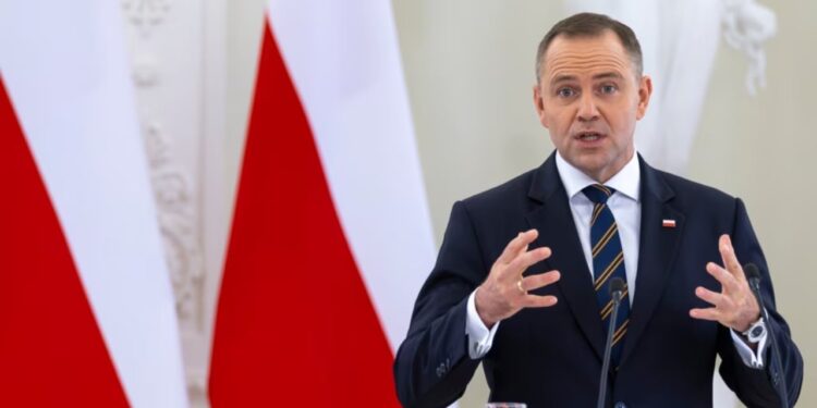 Polonia zgjat mbrojtjen për refugjatët ukrainas, por kufizon ndihmën e ofruar.