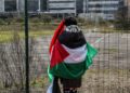 Protestat për Palestinën vazhdojnë, por fabrika e armëve izraelite në Britani mbyllet papritur.