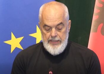 Rama kritikon menaxhimin e rrjetit të ujit: Qytetarët duan ujë në rubinet, jo decentralizim