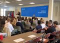 Rama në Bruzh: ‘Evropa kërkon një plan për ribashkimin e plotë’. 30 vjet më parë, Shqipëria ishte një vend i lëkundur. Sot, pas hapjes së 4 kapitujve, edhe zyrtarët e Brukselit janë të befasuar.