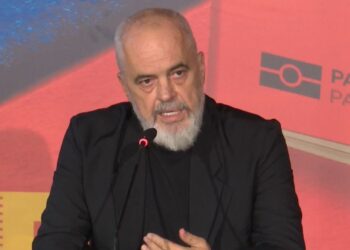 Rama paralajmëron për zgjedhje të parakohshme në Tiranë: Bashkia ka nevojë urgjente për një rinovim të thellë.