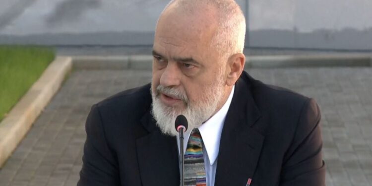 Rama prezanton ministren e re të Shëndetësisë në QSUT dhe diskuton objektivat e mandatit të katërt për këtë sektor: Synojmë të thellohemi në procesin e transformimit.