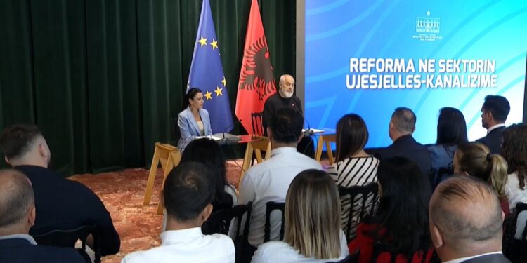 Reforma në sektorin e ujit: Rama thekson investime të mëdha, Vlora përballej me një situatë të paimagjinueshme, por…