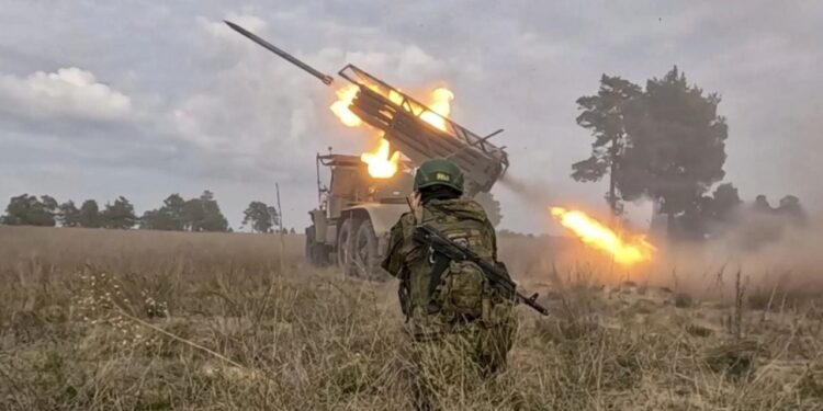 Rusia përparon në fushën e betejës, forcat ruse pushtojnë fshatin Korosh.