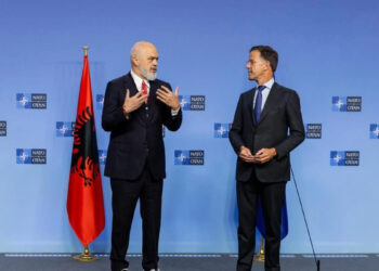 Rutte takon Ramën në Bruksel: Shqipëria ka mbështetje nga NATO.