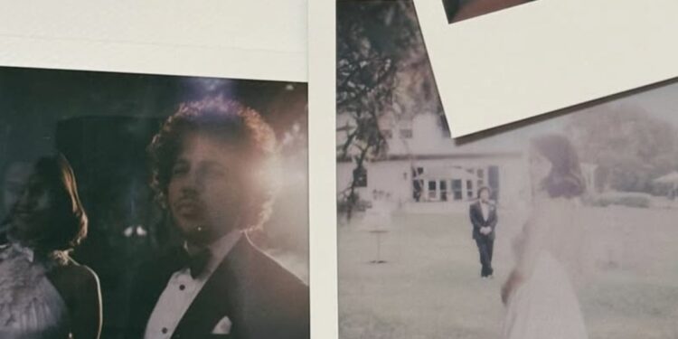 Selena Gomez po përfundon jetën e saj të beqarisë, lidhet me producentin Benny Blanco në martesë.