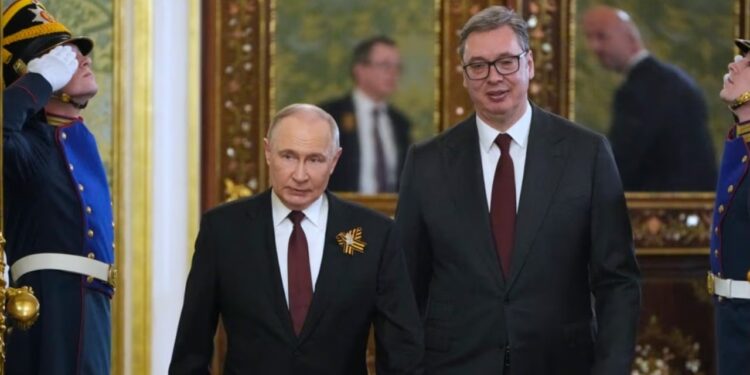Serbia se lidh me Rusinë dhe Kinën, Vučić pritet të takohet me Putinin dhe Xi Jinping në Pekin.