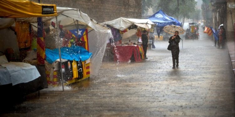 Shirat e fortë godasin Spanjën, një viktimë nga përmbytjet në Katalonjë.