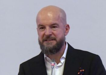 Silva Caka sfidon opozitën për pozitat e zv.ministrave, Alfred Lela: Betejë “me kap ndonjë gjë”, nuk jam penduar që…