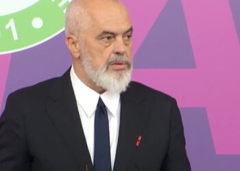 Situata kritike në udhëheqjen e Tiranës është e papranueshme!" Rama fillon fjalimin në Asamblenë e PS: "Sa të jem unë, nuk do të ndjej pendesë.