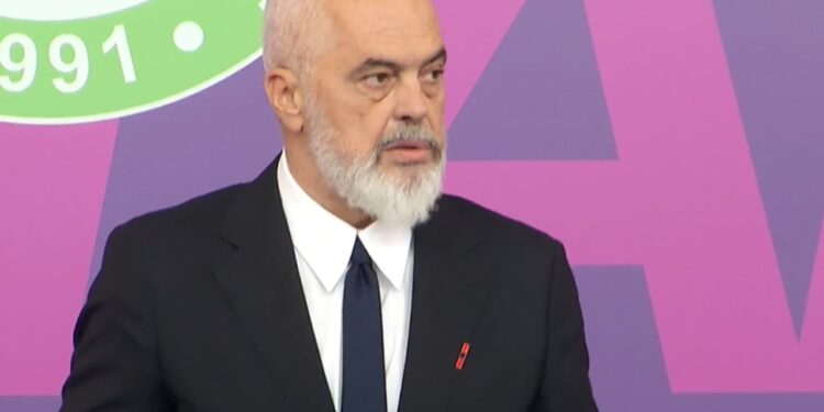 Situata kritike në udhëheqjen e Tiranës është e papranueshme!" Rama fillon fjalimin në Asamblenë e PS: "Sa të jem unë, nuk do të ndjej pendesë.