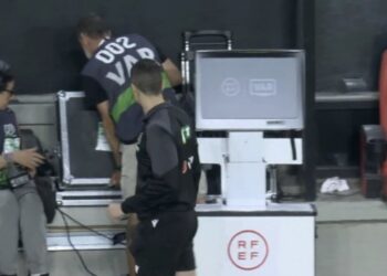 Skandalet me VAR-in në La Liga! Sistemi dështon gjatë ndeshjes së Barcelonës, kapiteni rival reagon: Arbitri më tha që nuk ishte penallti.