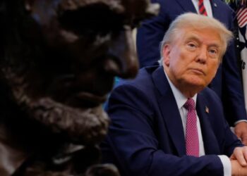 Sulm fatal ndaj anijes të dyshuar për trafik droge, ekspertët shqyrtojnë legjitimitetin e vendimit të Trumpit