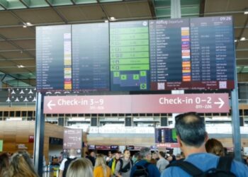 Sulmi kibernetik që paralizoi aeroportet në Evropë, anulimet e fluturimeve do të vazhdojnë edhe nesër; ja cilat janë prekur.