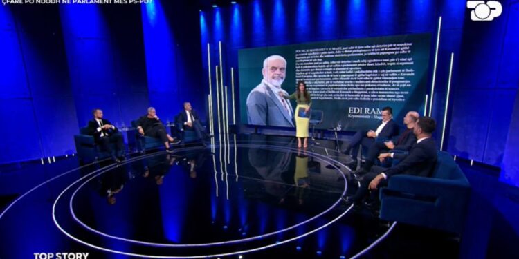 “Sulo debaton me Klosin mbi seancën plenare: ‘Çfarë diskutimi po bëjmë, do të edukoni opozitën?’ Sekretari i PS thekson se situata e krijuar nuk duhej të ndodhte.”