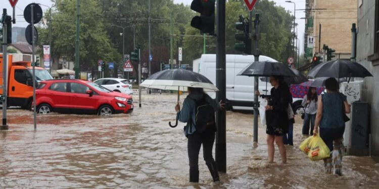 Tërmeti i fortë godet Italinë, alarm portokalli/ Ndryshimet klimatike në fokus të fajit