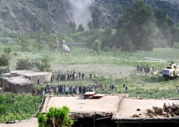 Tërmeti shkatërrues në Afganistan ka shkaktuar të paktën 800 të vdekur, kërkimet vazhdojnë në zonat e goditura.