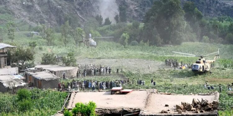Tërmeti shkatërrues në Afganistan ka shkaktuar të paktën 800 të vdekur, kërkimet vazhdojnë në zonat e goditura.