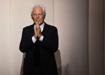Testamenti i Giorgo Armanit: Sekretet e dy dokumenteve të shkruara me dorë dhe amanetet e fundit të stilistit të njohur