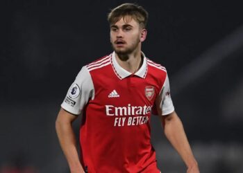 Tragjedia në futbollin anglez: Ish-talenti i akademisë së Arsenalit ndërron jetë pas një dëmtimi të rëndë në kokë.