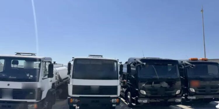 Tre milionë euro në fitim nga kontrabanda e naftës në Greqi: Kush është biznesmeni shqiptar dhe drejtuesi i tij, hetimi zbardh detaje mbi funksionimin e bandës.