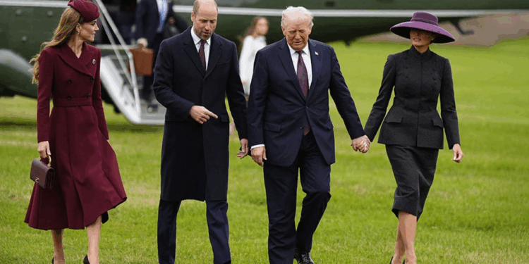 Trump mbërrin në Kështjellën Windsor për një takim me mbretin Charles, këta janë anëtarët e familjes mbretërore që e priten çiftin presidencial.
