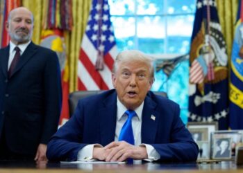 Trump vendos tarifë prej 100 mijë dollarësh për vizat e punës, Shtëpia e Bardhë nënvizon se mjekët mund të jenë të përjashtuar.